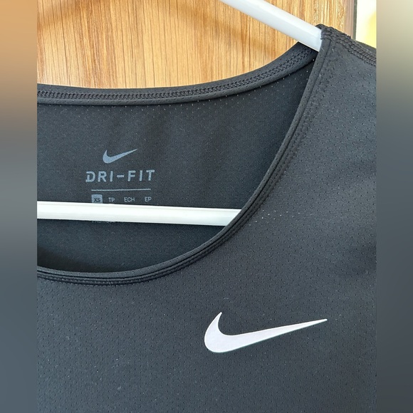 Nike dri-fit shirt - Picture 2 of 3